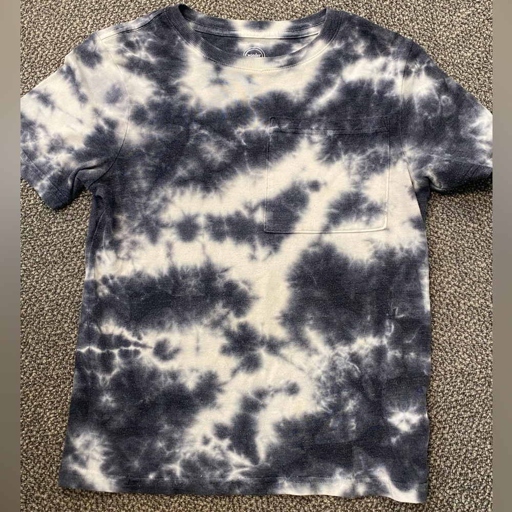Wonder Nation Dark Blue and White Tie-Dye Tee - Size M (8)